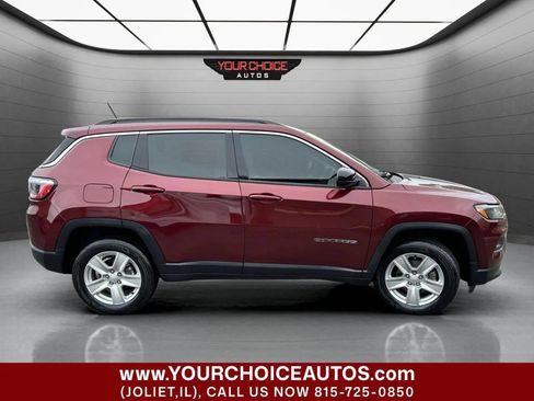 Used 2022 Jeep Compass Latitude image 9