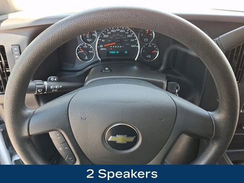 Used 2025 Chevrolet Express 3500 LT w/ LT Preferred Equipment Group RWD image 4