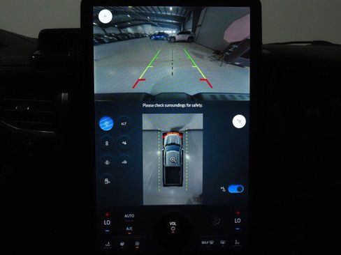 Used 2024 Ford F150 Lightning Platinum image 33