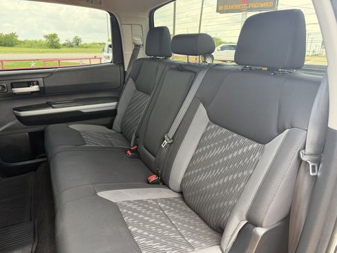 Used 2019 Toyota Tundra SR5 w/ SR5 Upgrade Package AWD/4WD image 21