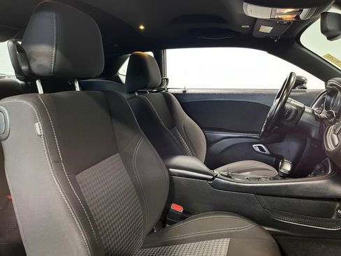 Used 2021 Dodge Challenger SXT RWD image 10
