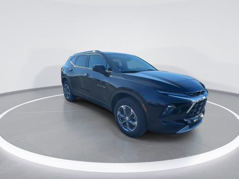 New 2026 Chevrolet Blazer LT w/ Convenience Package image 2