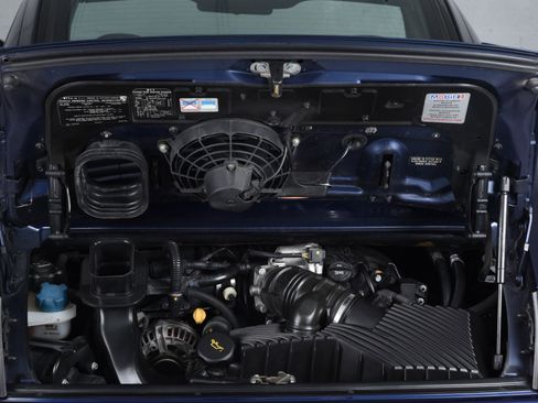 Used 2004 Porsche 911 Targa RWD image 23