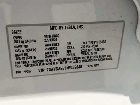 Used 2022 Tesla Model Y Long Range AWD/4WD image 33