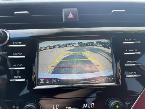 Used 2018 Toyota Camry XSE FWD image 29