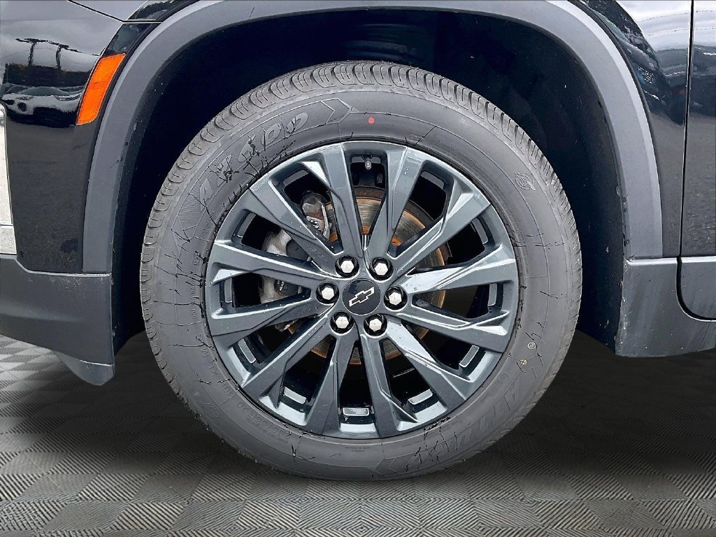 Used 2023 Chevrolet Traverse RS AWD/4WD image 7