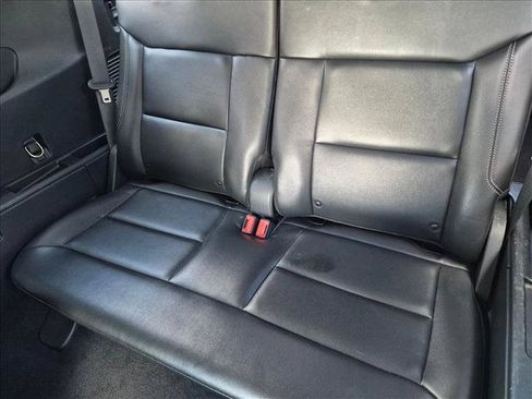 Used 2020 Ford Explorer XLT w/ Equipment Group 202A RWD image 16