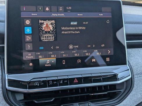 Certified 2023 Jeep Compass Sport AWD/4WD image 19