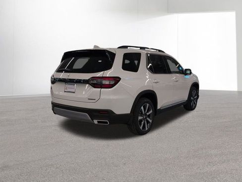 New 2025 Honda Pilot Touring image 36