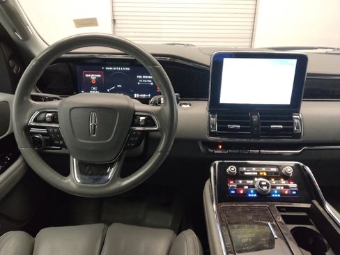 Used 2018 Lincoln Navigator Reserve w/ Technology Package image 22