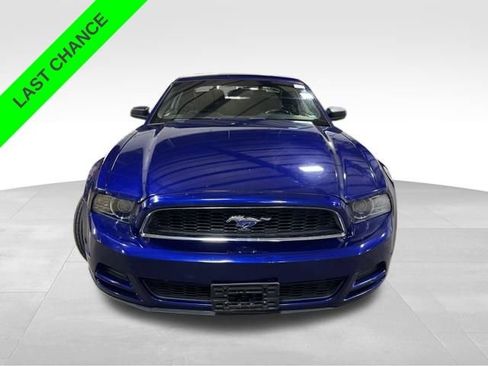 Used 2014 Ford Mustang Coupe RWD image 9