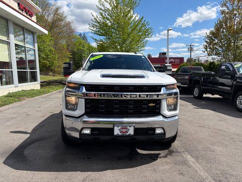 Used 2021 Chevrolet Silverado 2500 LT w/ Convenience Package AWD/4WD image 3