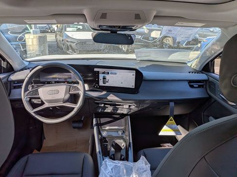 New 2026 Audi Q3 quattro 2.0T AWD/4WD image 18