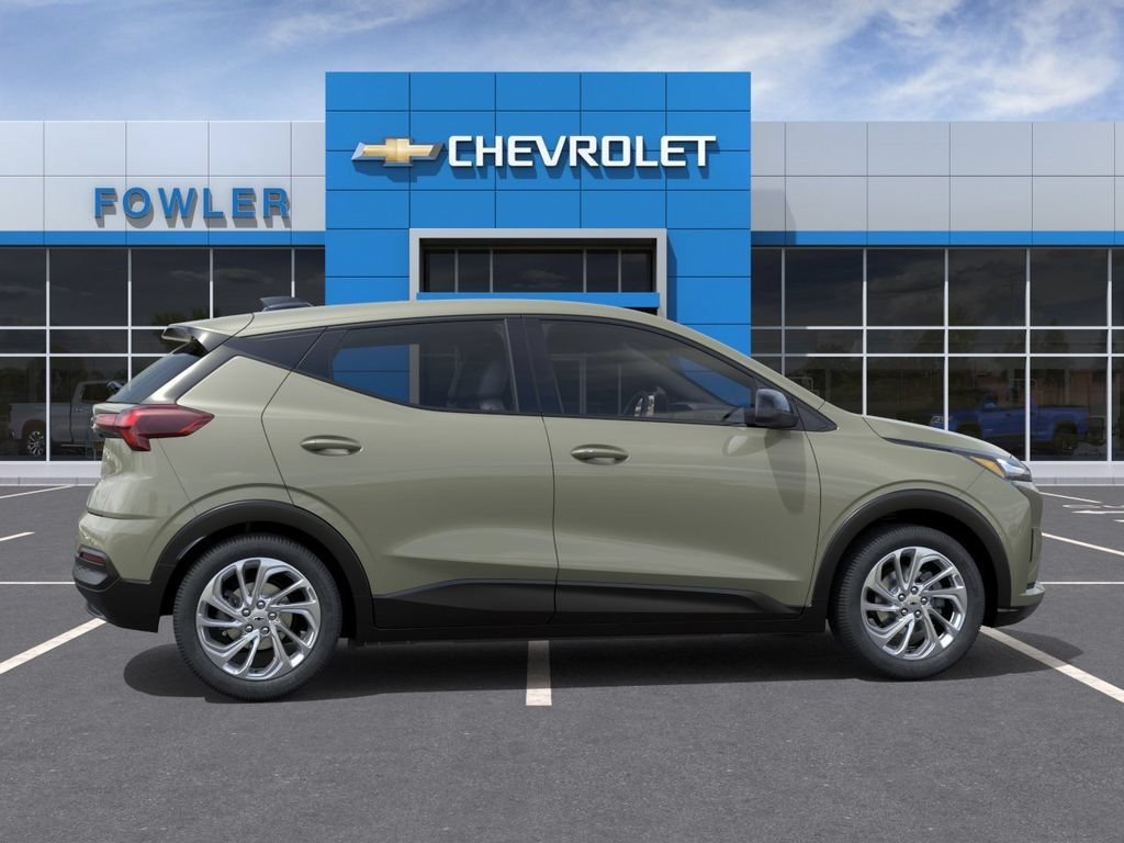 New 2027 Chevrolet Bolt LT FWD image 5