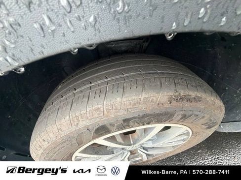 Used 2019 Volkswagen Tiguan SE w/ Panoramic Sunroof Package AWD/4WD image 16