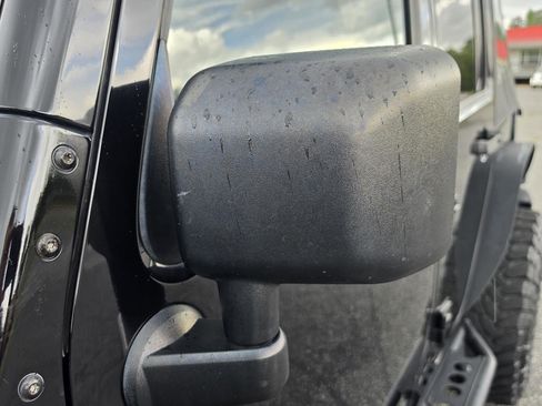 Used 2012 Jeep Wrangler Unlimited Sahara AWD/4WD image 20