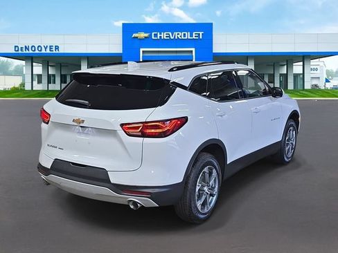 New 2026 Chevrolet Blazer LT w/ Convenience Package AWD/4WD image 7