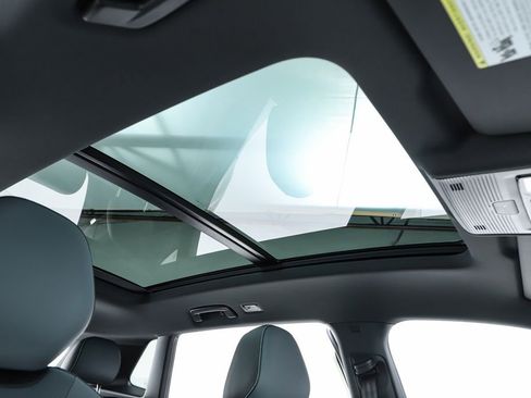 New 2026 Volkswagen Tiguan SE R-Line image 37