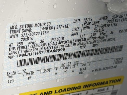 Used 2026 Ford Expedition Active RWD image 32