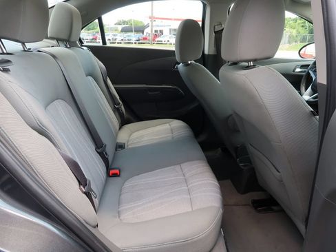 Used 2019 Chevrolet Sonic LT FWD image 7