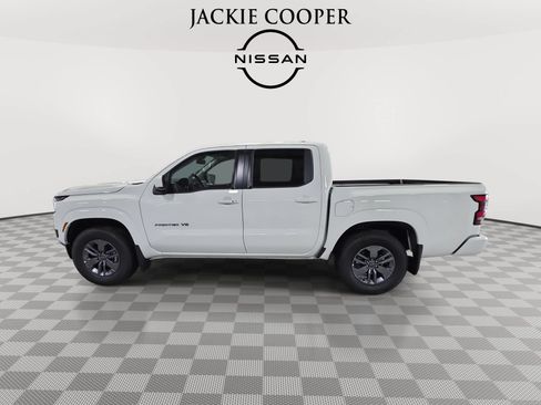 New 2027 Nissan Frontier SV w/ SV Convenience Package RWD image 8
