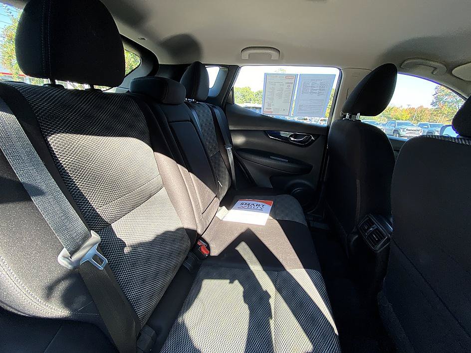 Used 2019 Nissan Rogue Sport SV AWD/4WD image 24