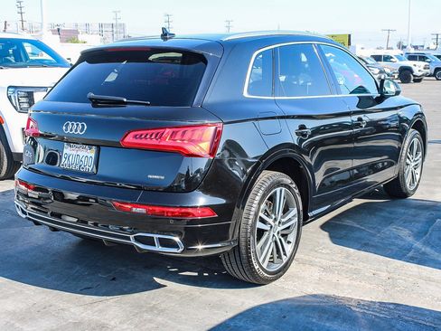 Used 2020 Audi Q5 e Premium Plus w/ Premium Plus Package image 9