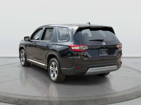 Used 2025 Honda Pilot EX-L image 6