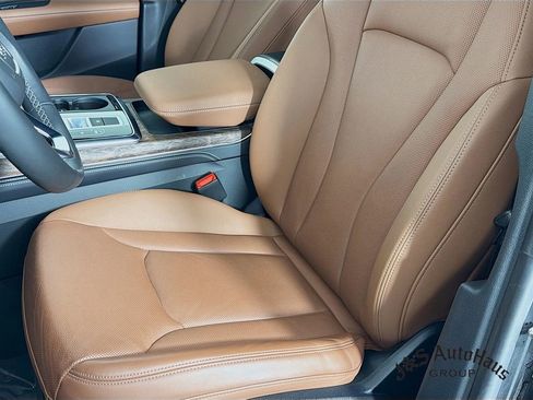 Used 2024 Audi Q8 Premium Plus w/ Premium Plus Package image 25