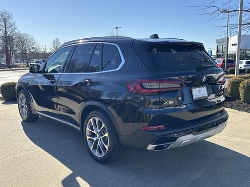 Certified 2022 BMW X5 xDrive45e w/ Climate Comfort Package image 3