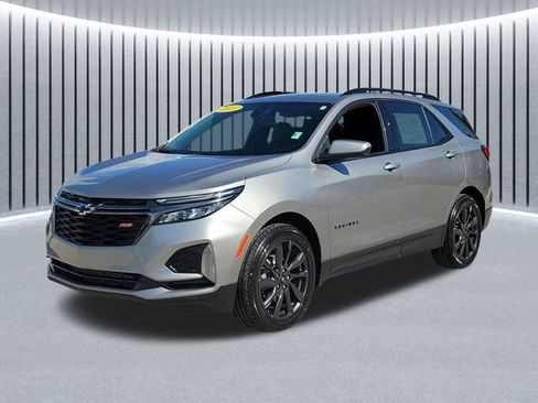 Used 2023 Chevrolet Equinox RS FWD image 3