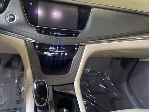 Used 2019 Cadillac XT5 Luxury FWD image 9