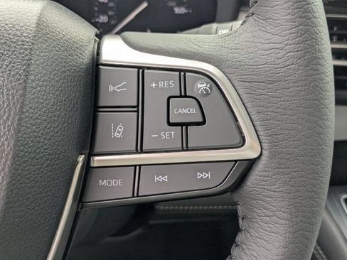 New 2026 Toyota Sienna XLE FWD image 27