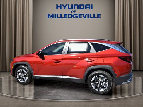 New 2026 Hyundai Tucson SEL FWD image 2