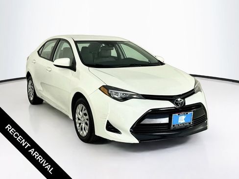 Used 2018 Toyota Corolla LE FWD image 1