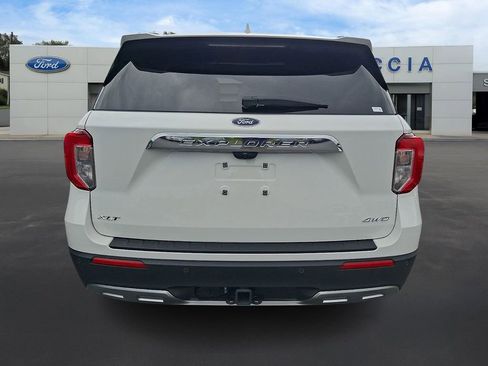 Certified 2023 Ford Explorer XLT w/ Equipment Group 202A AWD/4WD image 5