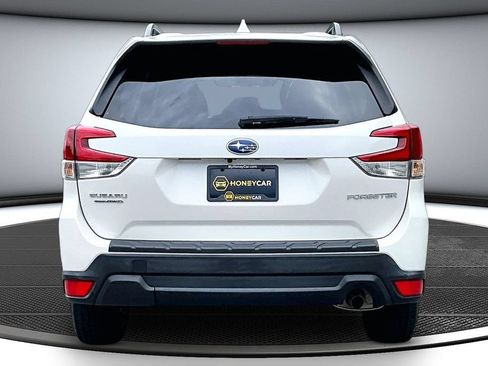 Used 2023 Subaru Forester Premium AWD/4WD image 5