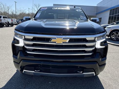 Used 2025 Chevrolet Silverado 1500 High Country w/ Technology Package image 8