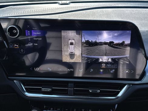 New 2026 Chevrolet Equinox EV LT image 19