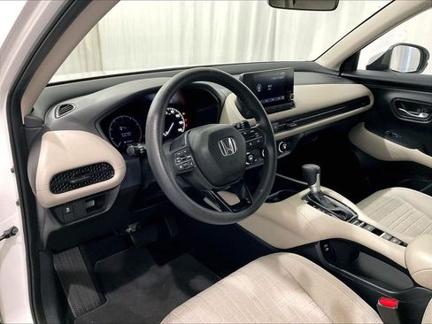 Used 2024 Honda HR-V LX image 8