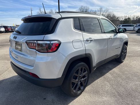 New 2026 Jeep Compass Latitude AWD/4WD image 6