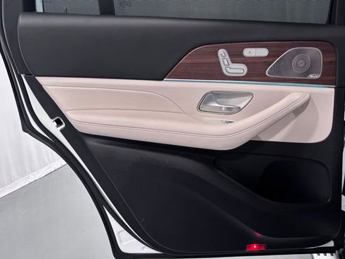 Certified 2023 Mercedes-Benz GLS 450 4MATIC image 23