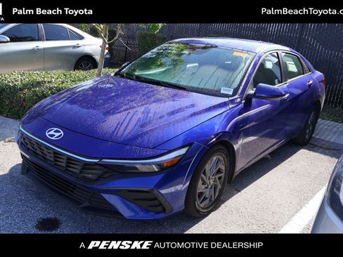 Used 2024 Hyundai Elantra SEL FWD image 1
