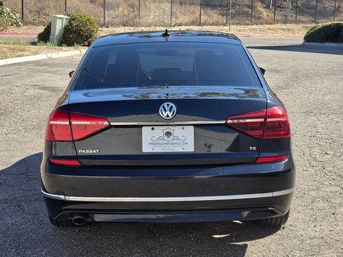 Used 2017 Volkswagen Passat 1.8T R-Line FWD image 14