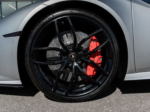 Used 2017 Lamborghini Huracan LP 610-4 Avio image 6