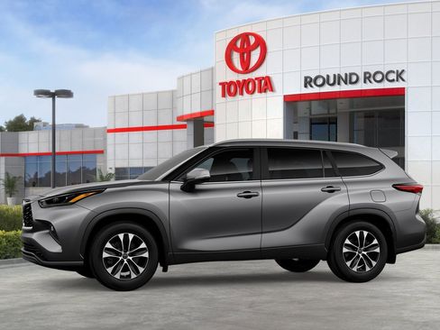 New 2026 Toyota Highlander XLE AWD/4WD image 3