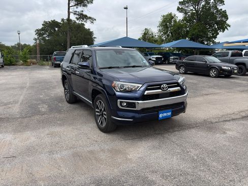 Used 2021 Toyota 4Runner Limited AWD/4WD image 3