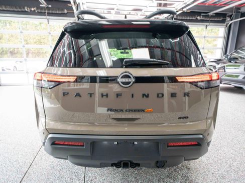 Used 2024 Nissan Pathfinder Rock Creek AWD/4WD image 3