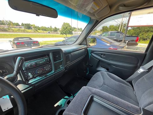 Used 2001 GMC Sierra 1500 2WD Regular Cab image 18