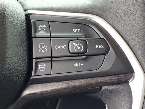 Used 2022 Jeep Grand Cherokee Limited 4xe w/ Luxury Tech Group II image 10